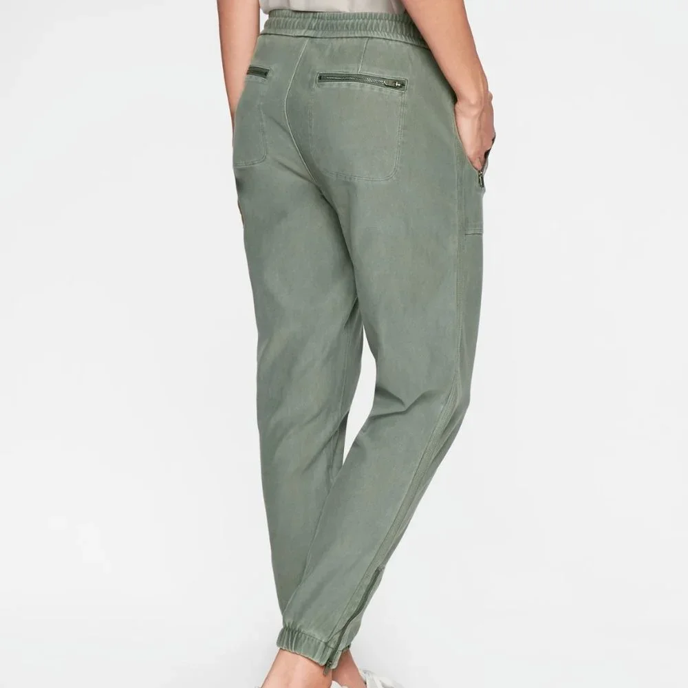 Athleta Farallon Pant size 6 Black - Picture 2 of 4